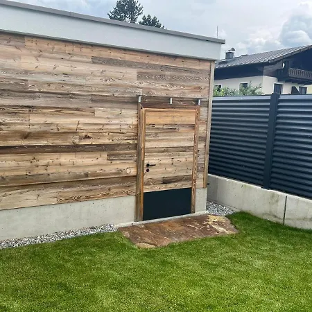 Maja By Krone Travel Agency 젤암제